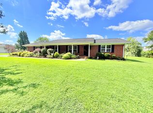 1608 Eagle Dr, Hixson, TN 37343