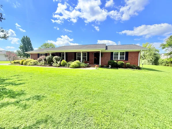 1608 Eagle Dr, Hixson, TN 37343