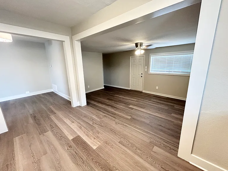 1606 N Travis St — Photo 12