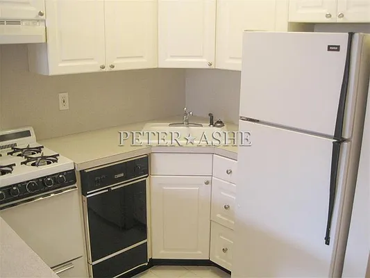 Rented by Peter Ashe | media 1