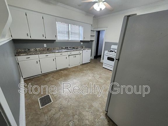 4th image of 1423 North Ave