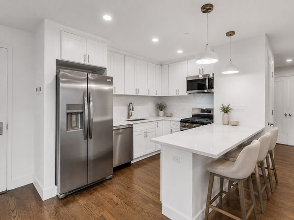 1431 Old Northern Blvd #4