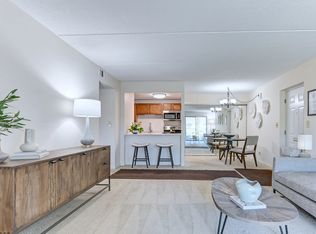 743 E Irving Park Rd #93A5D8874, Roselle, IL