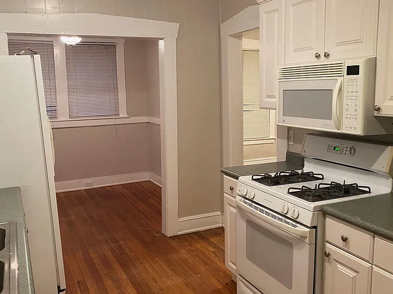 783 Frederica St NE #2 — Photo 4