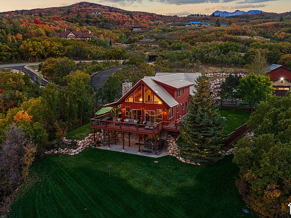 3rd image of 5878 E Snowbasin Rd