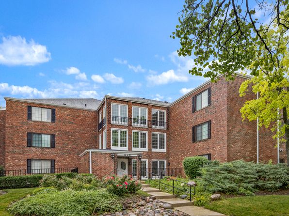 Elk Grove Village IL Condos & Apartments For Sale - 12 Listings | Zillow