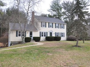 39 Laurie Ln, Hanover, MA 02339