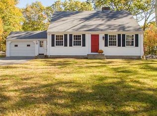 326 Angell Rd, Lincoln, RI 02865