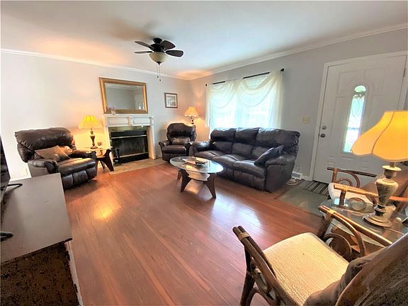 5th image of 1501 Woodbine Dr