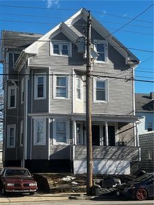 948 Cranston St, Cranston, RI, 02920