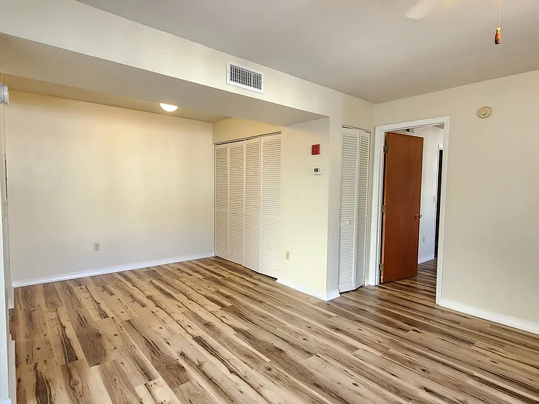 2360 SW Archer Rd #208 — Photo 3