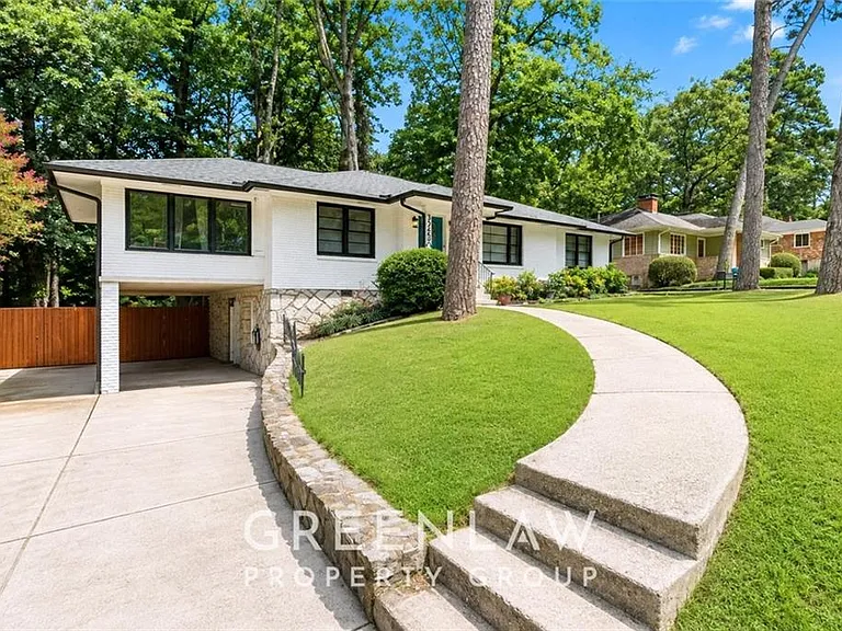 3250 Wynn Dr — Photo 2