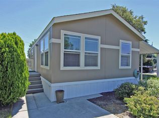 36 S Young Ln, Eagle, ID 83616