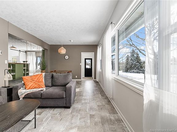 4th image of 39 Norwood Rd