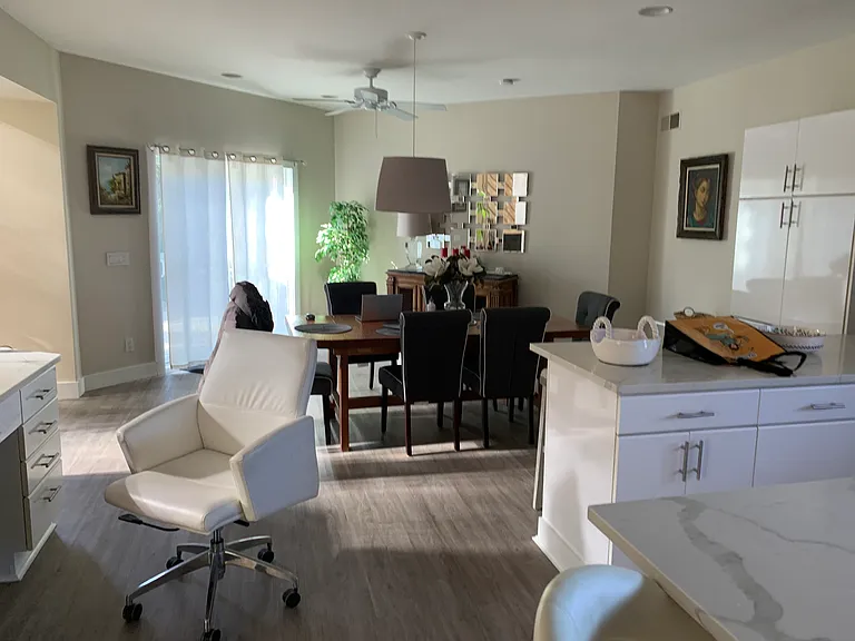 Breakfast Area _ Natural Light