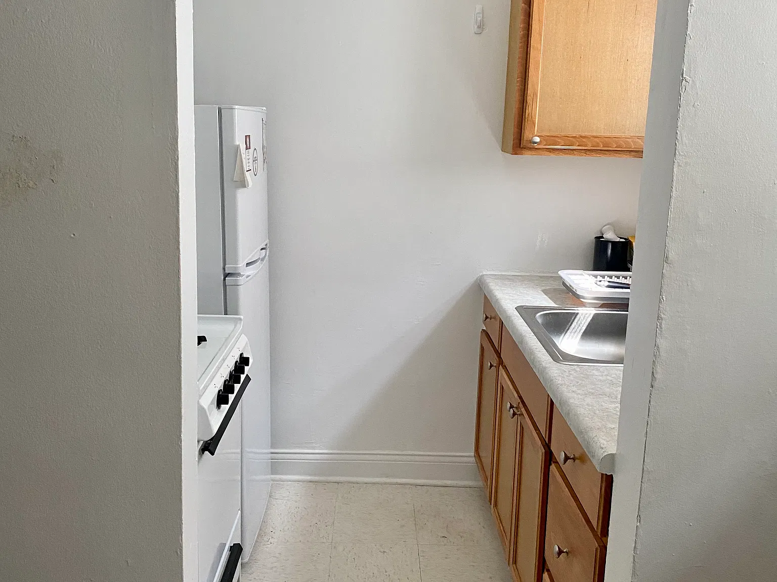 Studio, 350 sqft, $1,000 — Photo 4
