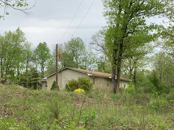 69 Cotton Rd, Lake Ozark, MO 65049