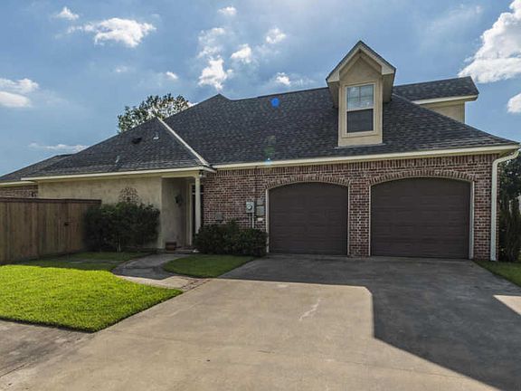 5th image of 312 Moss Creek Dr
