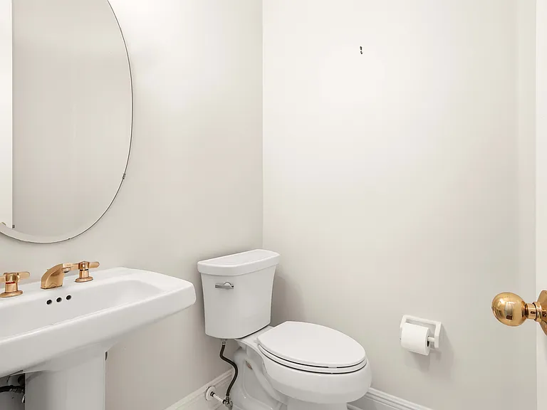 9648 Bryanston Dr — Photo 17