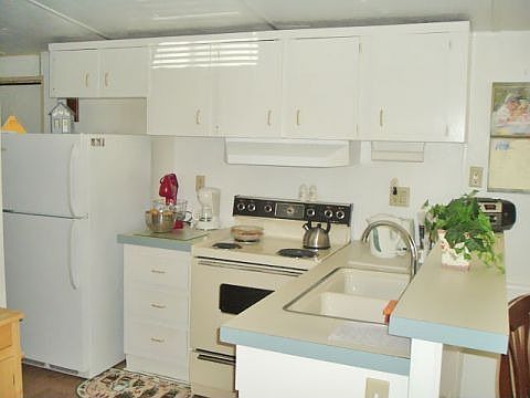 2nd image of 13 Violet Ct