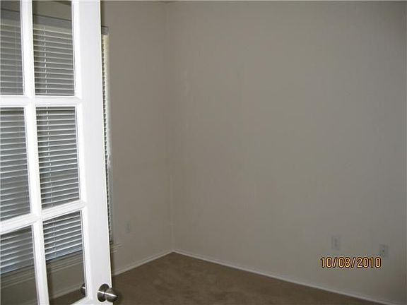 5th image of 1342 Rainbow Parke Dr