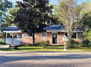 42145 Garden Dr, Ponchatoula, LA 70454