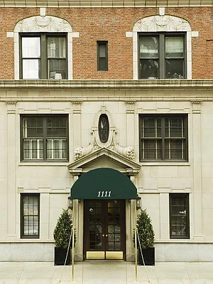 Sold by Sotheby's International Realty | media 8