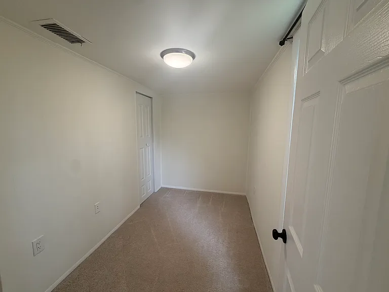5014 Delaware St — Photo 17