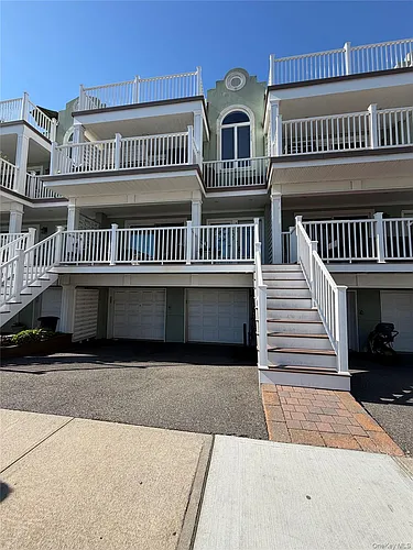 133 W Broadway Photo 1