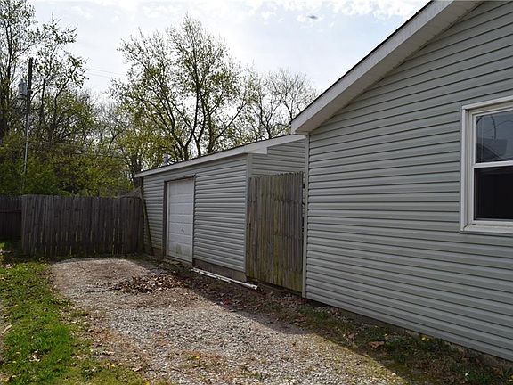 4th image of 3005 Villa Ave