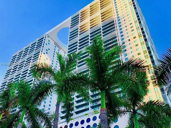 2nd image of 500 Brickell Ave APT 2208