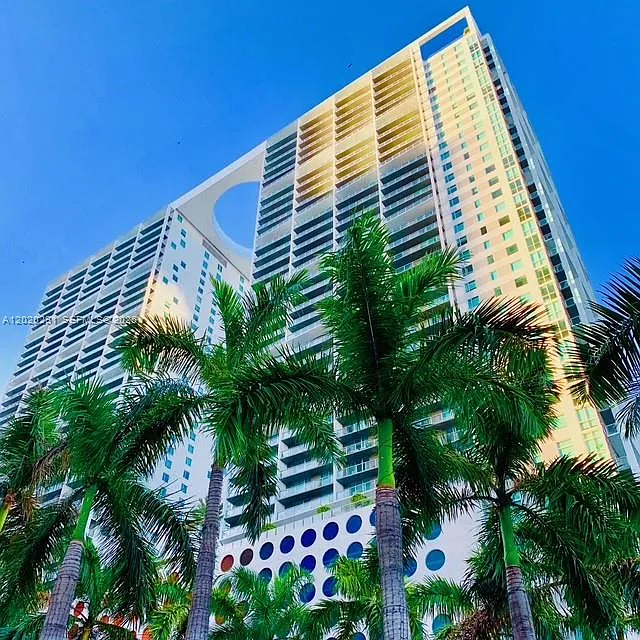 Building Photo - 500 Brickell Ave #2208
