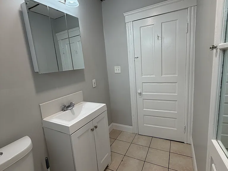 488 Park Ave #3 — Photo 16