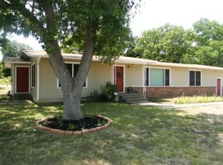 141 S 1st St, Hewitt, TX 76643