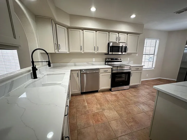 12237 N Gambel Dr — Photo 3