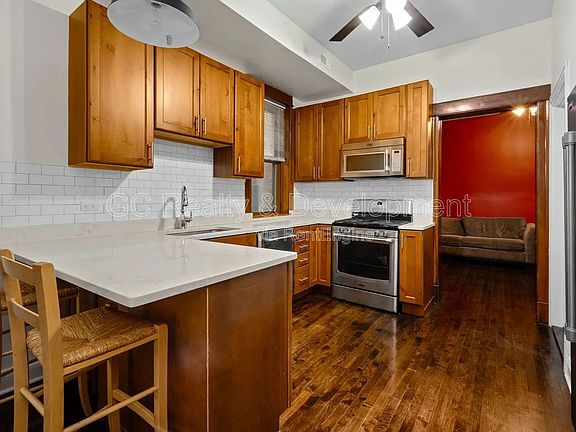 3rd image of 4923 S Vincennes Ave APT 2