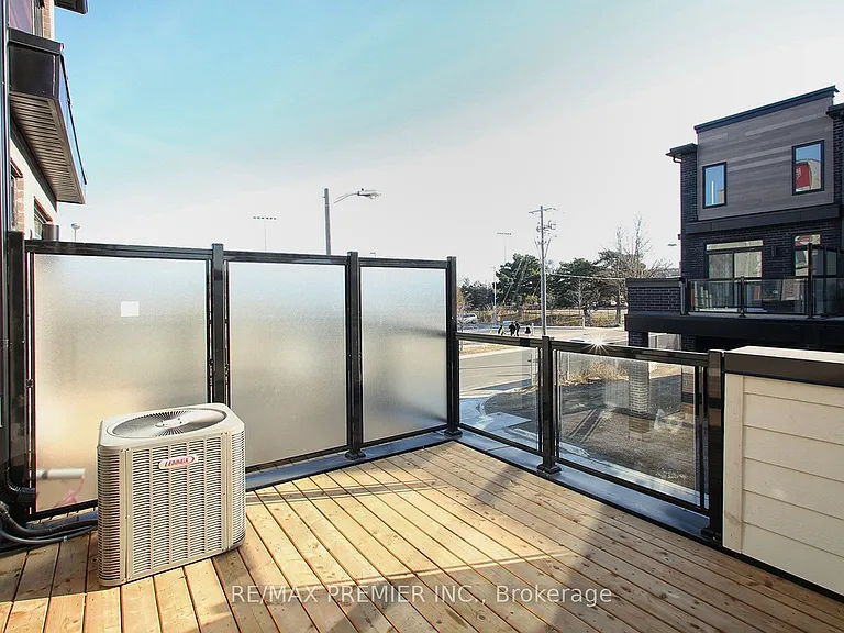 128 Brockley Dr — Photo 1