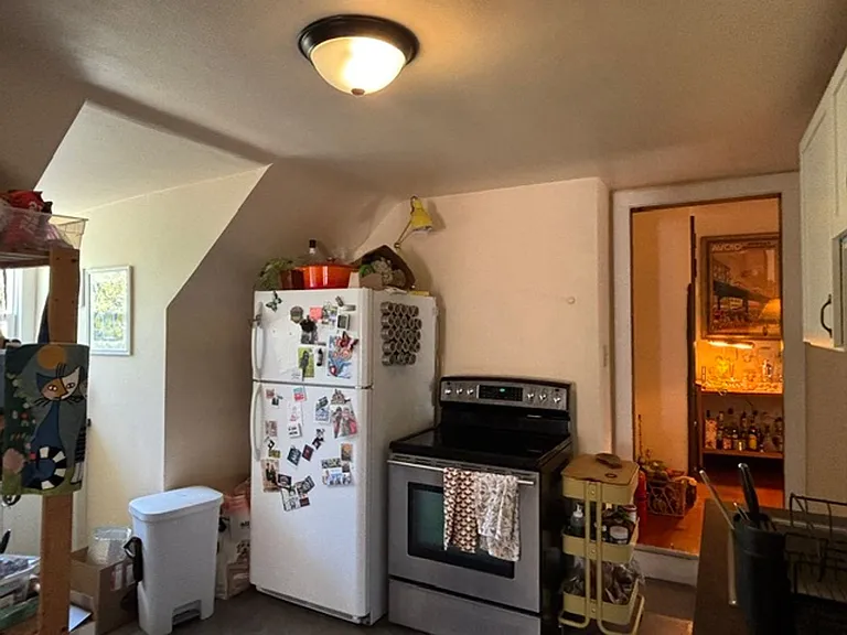 427 6th St SE — Photo 8
