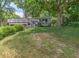 1061 N Lake Shore Dr, Decatur, IL 62526