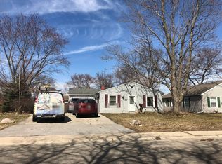 135 Saugatuck Rd, Montgomery, IL 60538