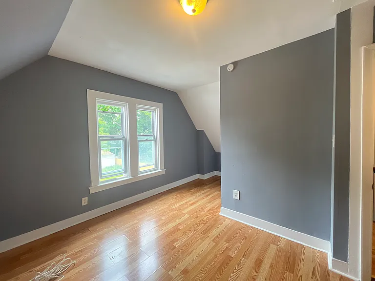 147 Winchester Ave — Photo 12