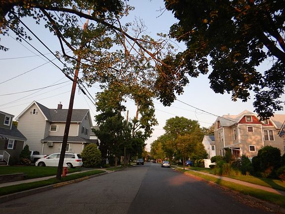 4th image of 108 California Ave