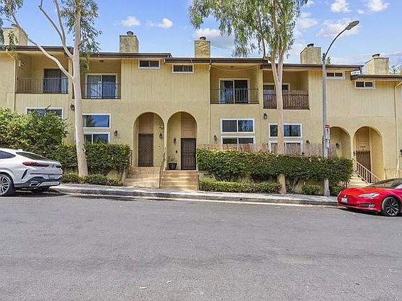 5th image of 23023 Del Valle St