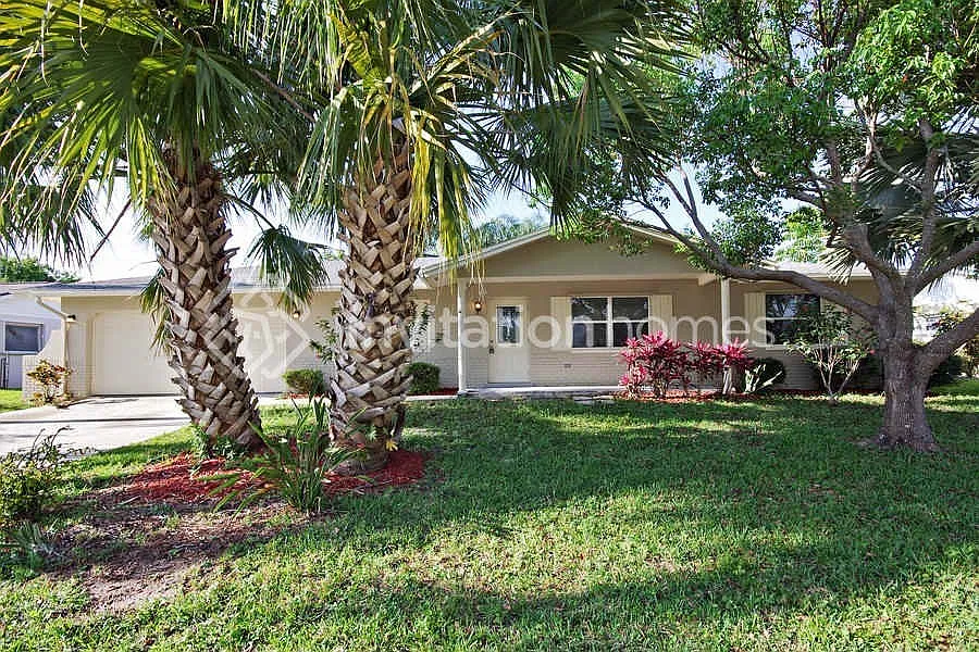 2744 Corbusier Dr