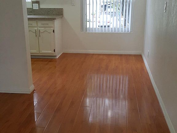 3rd image of 817 N Garfield Ave APT 4