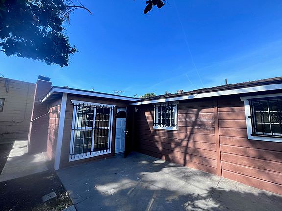 2nd image of 7131 El Selinda Ave #1