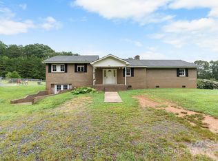 1660 High Meadow Ln, Newton, NC 28658