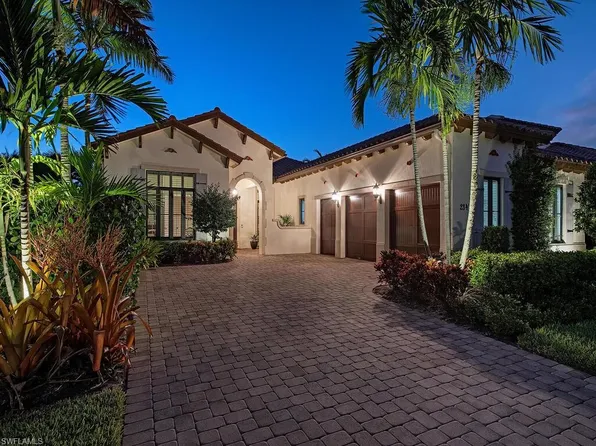 2347 Traditions Ct, Naples, FL 34105