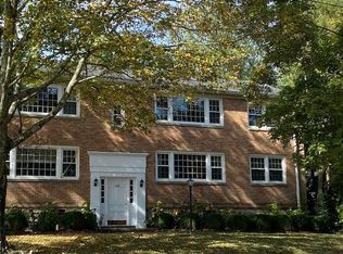 140 Heritage Hill Rd #140D, New Canaan, CT 06840