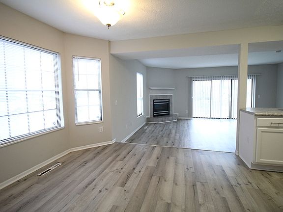 3rd image of 2354 Sweet Creek Ct